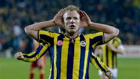 F­e­n­e­r­b­a­h­ç­e­­d­e­ ­D­i­r­k­ ­K­u­y­t­ ­s­a­k­a­t­l­a­n­d­ı­
